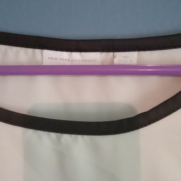 Block Blouse - Picture 3 of 3